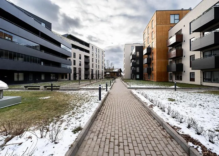 Korter Location - Large Balcony - New Building *