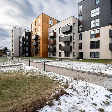 Location - Large Balcony - New Building Apartamento