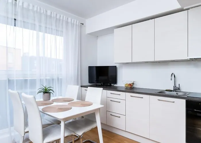 Location - Large Balcony - New Building Apartamento Tallin